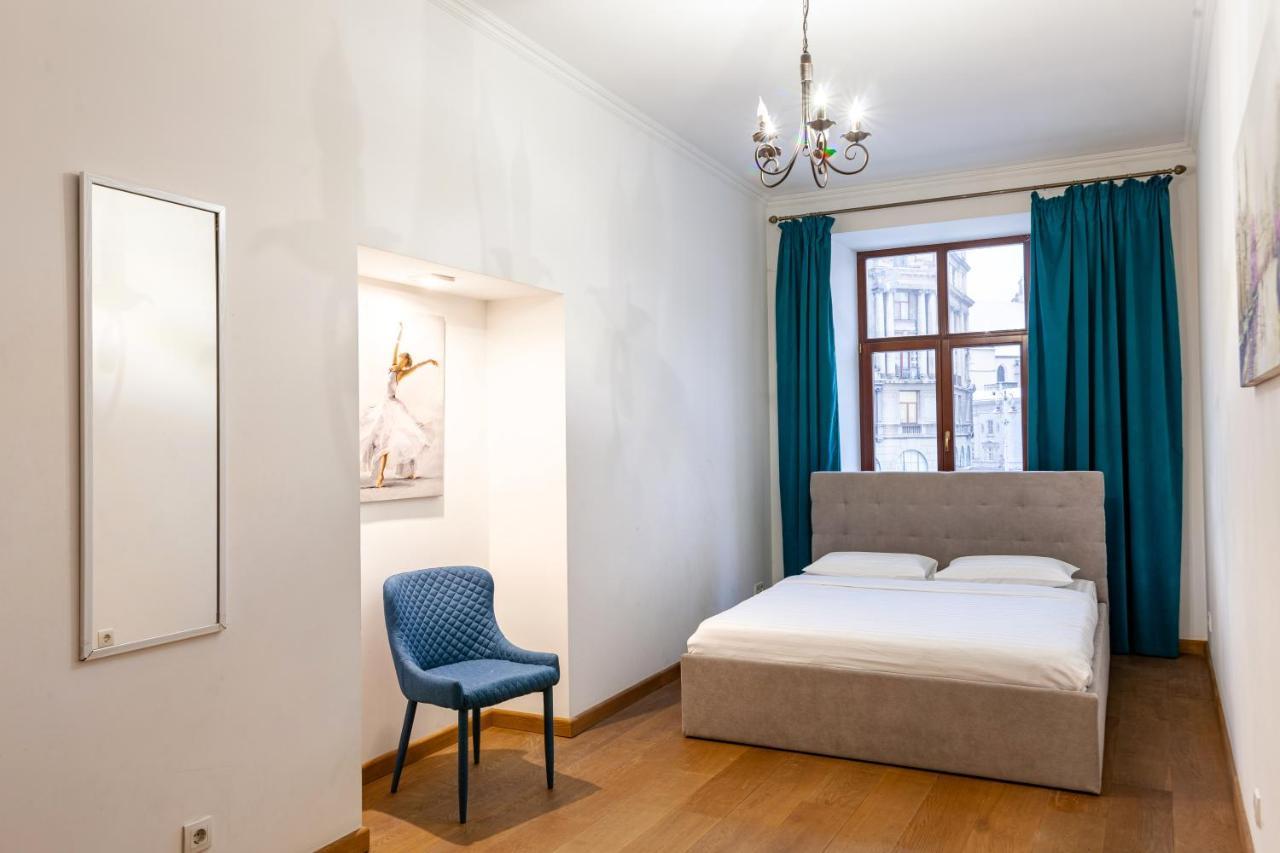 Romari Площа Міцкевича Lviv Extérieur photo