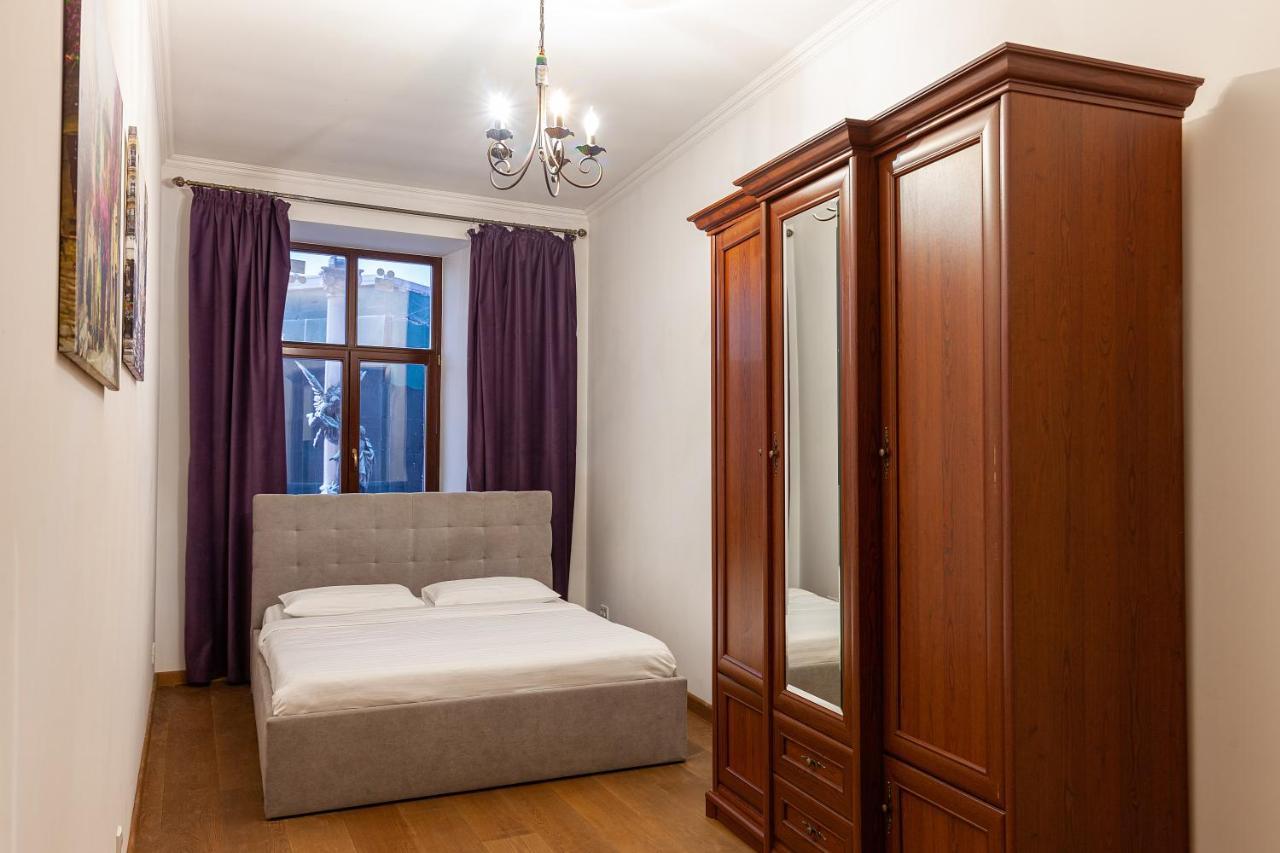 Romari Площа Міцкевича Lviv Extérieur photo