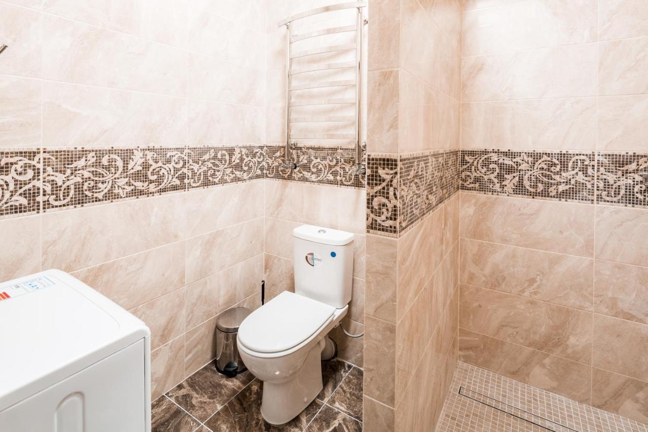 Romari Площа Міцкевича Lviv Extérieur photo