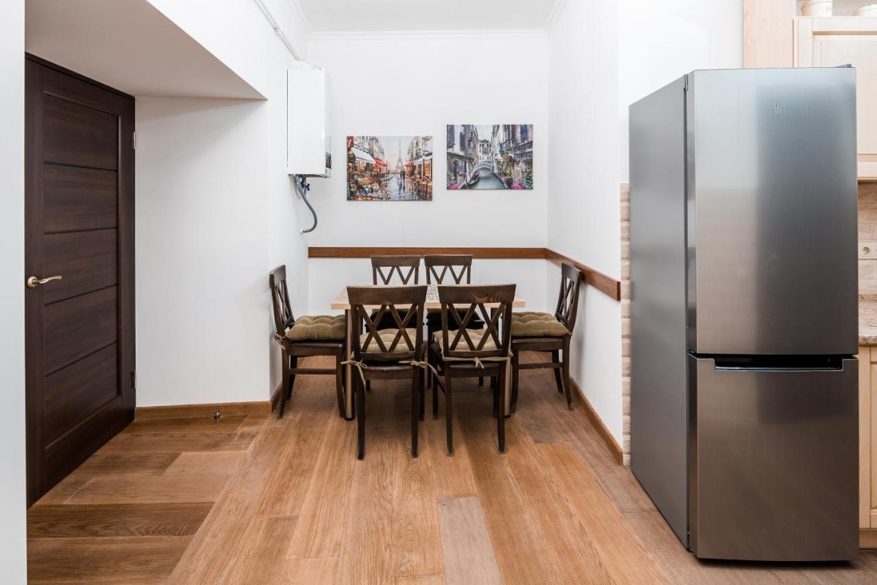 Romari Площа Міцкевича Lviv Extérieur photo