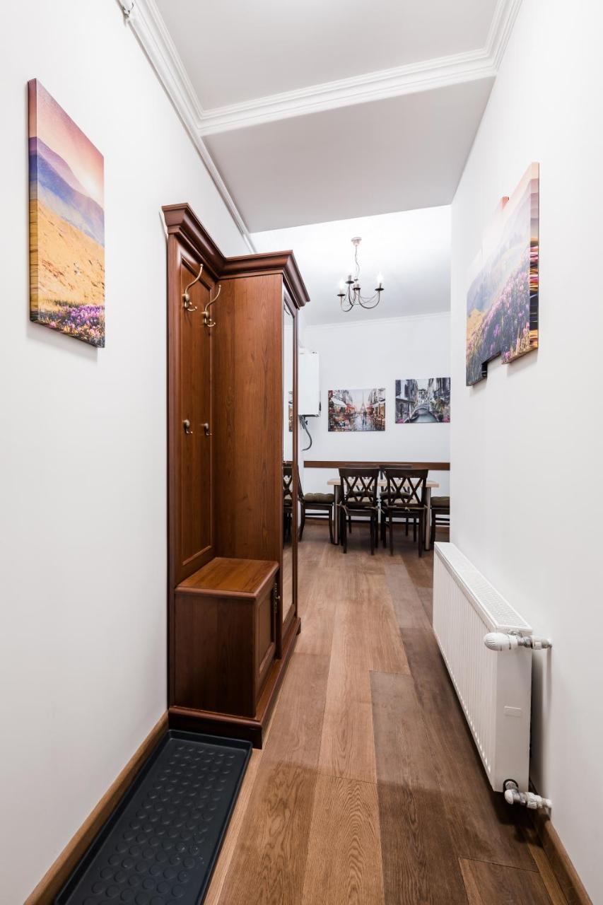 Romari Площа Міцкевича Lviv Extérieur photo